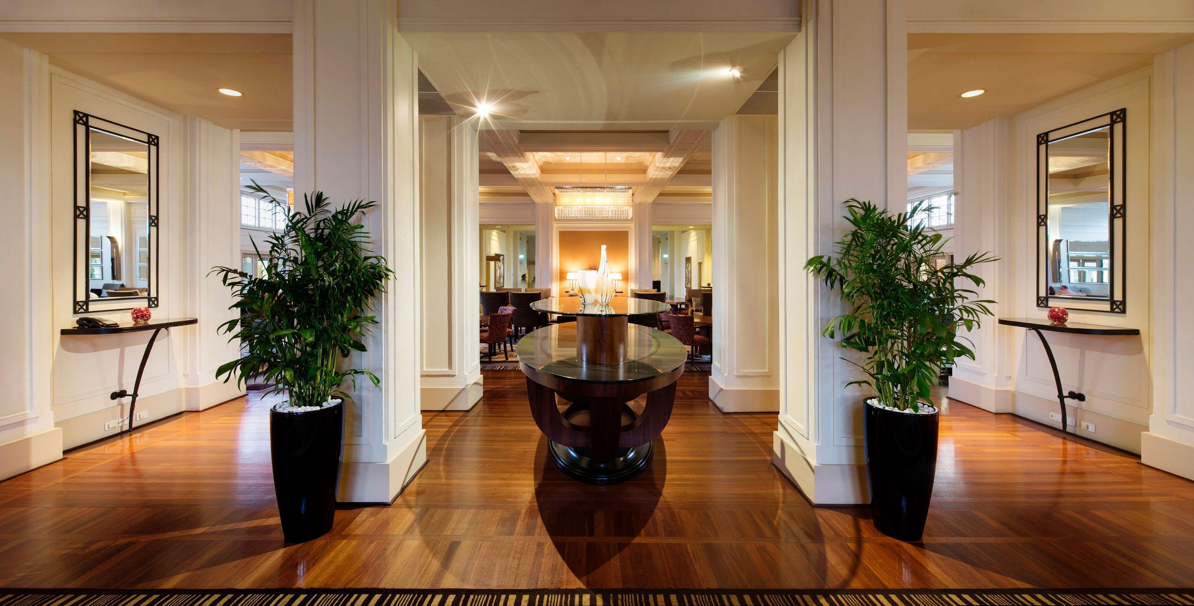 Hyatt Hotel Canberra - A Park Hyatt Hotel מראה חיצוני תמונה Interior of the hotel